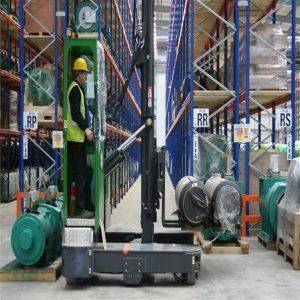 xe nâng lối đi hẹp ST6000